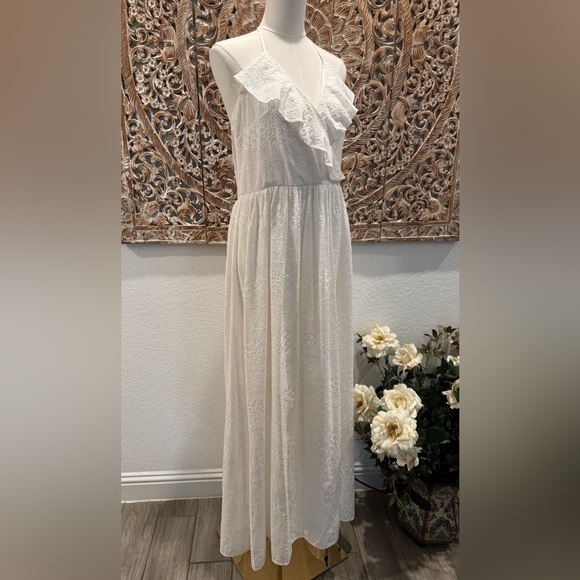 Betsey Johnson White Halter Eyelet Dress Flutter Neckline, Bridal, Wedding, Boho - Picture 4 of 16